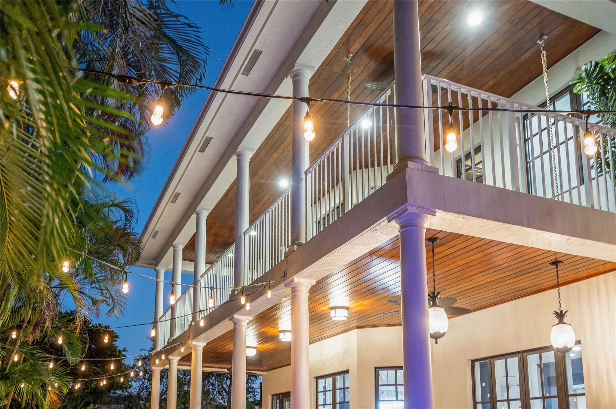 1958 Harbourview Dr.