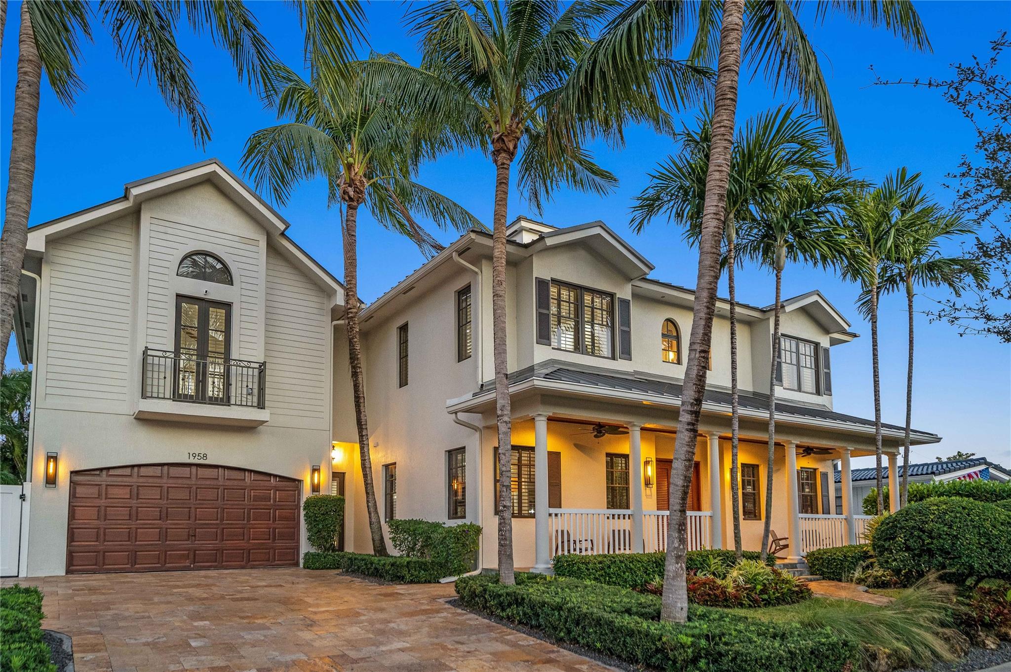 1958 Harbourview Dr.