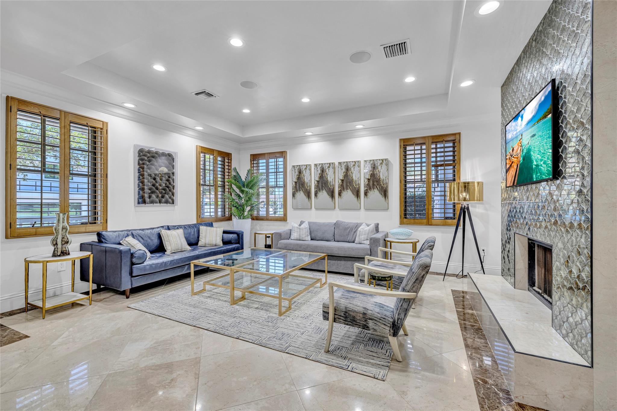 1958 Harbourview Dr.