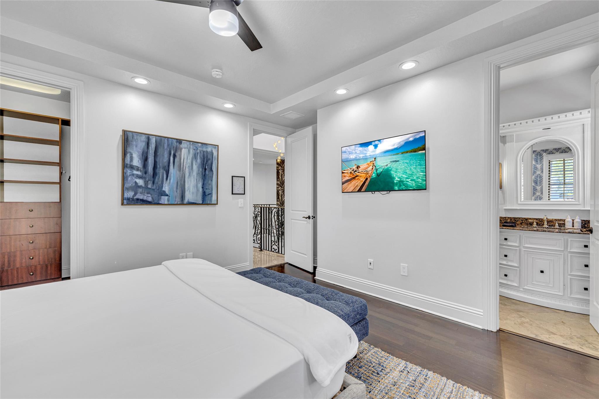 1958 Harbourview Dr.
