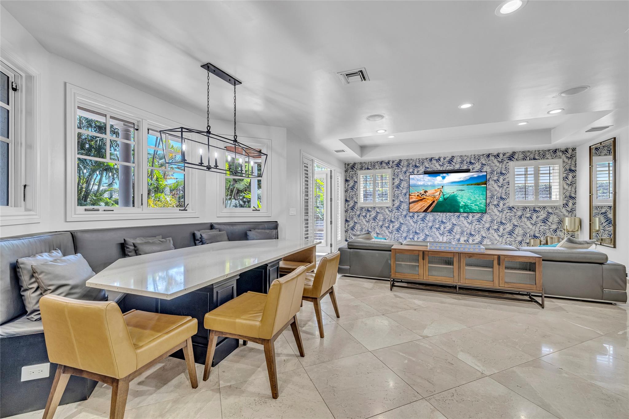 1958 Harbourview Dr.
