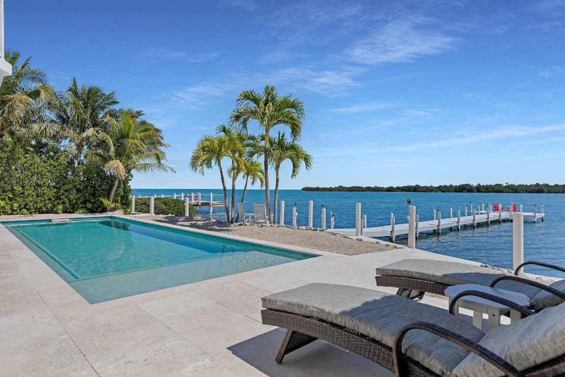 347 Stirrup Key Blvd