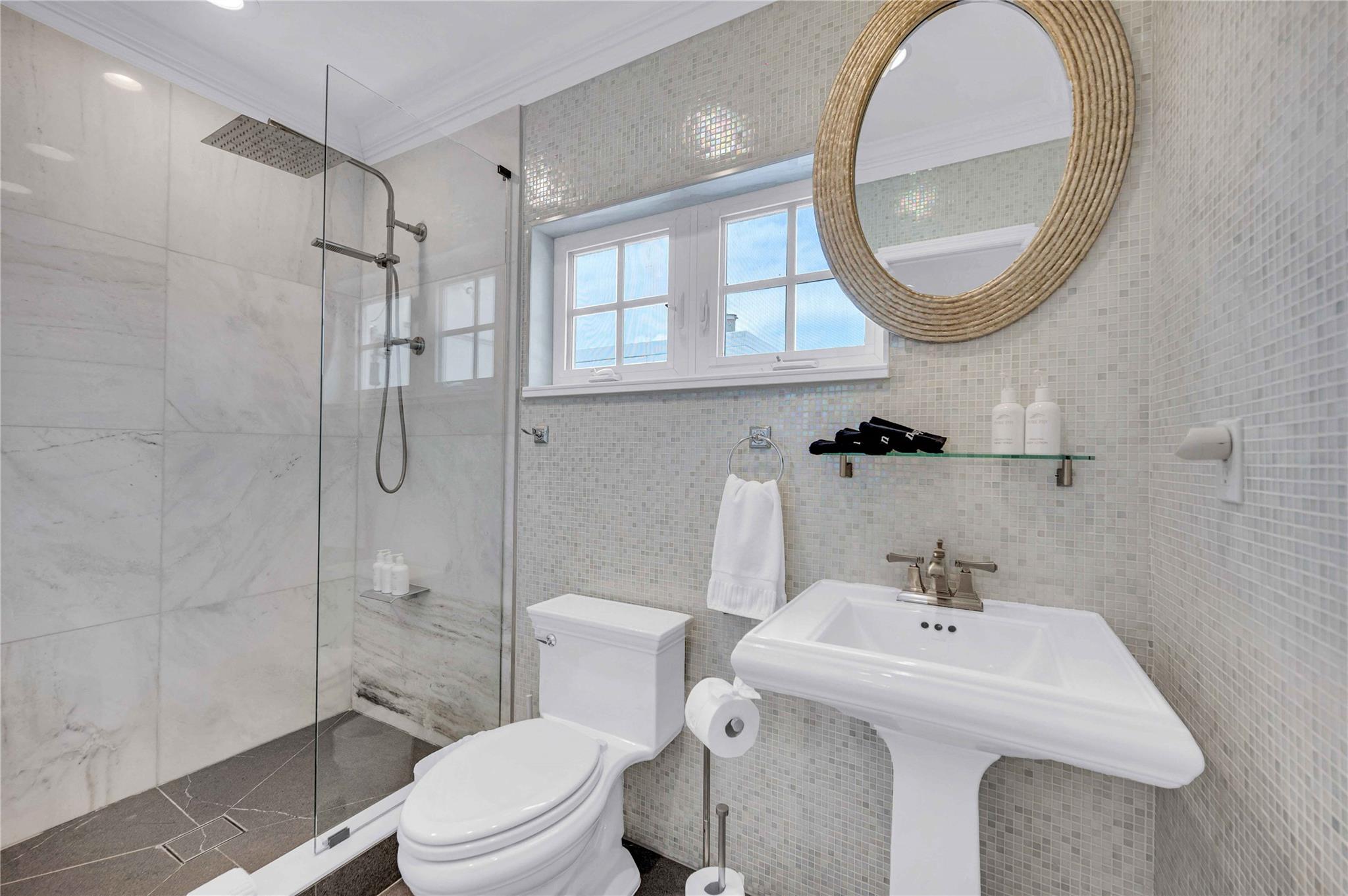 1317 Middle River Dr