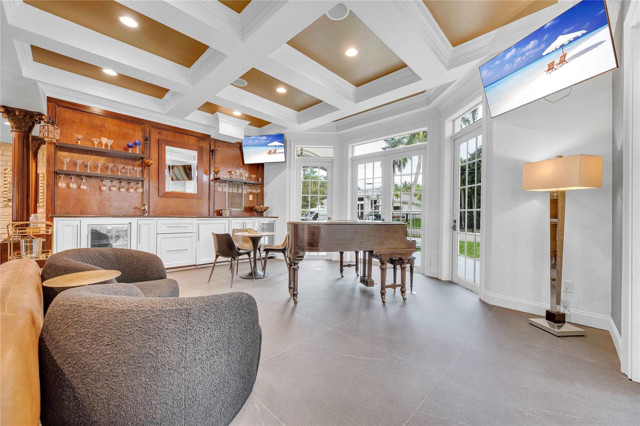 1317 Middle River Dr