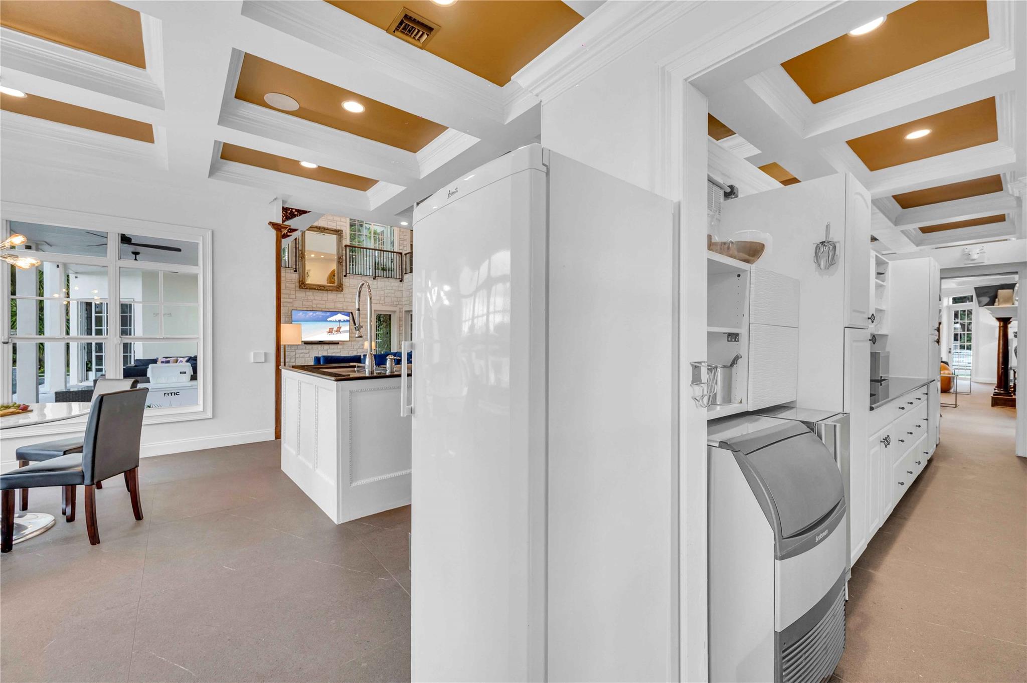 1317 Middle River Dr