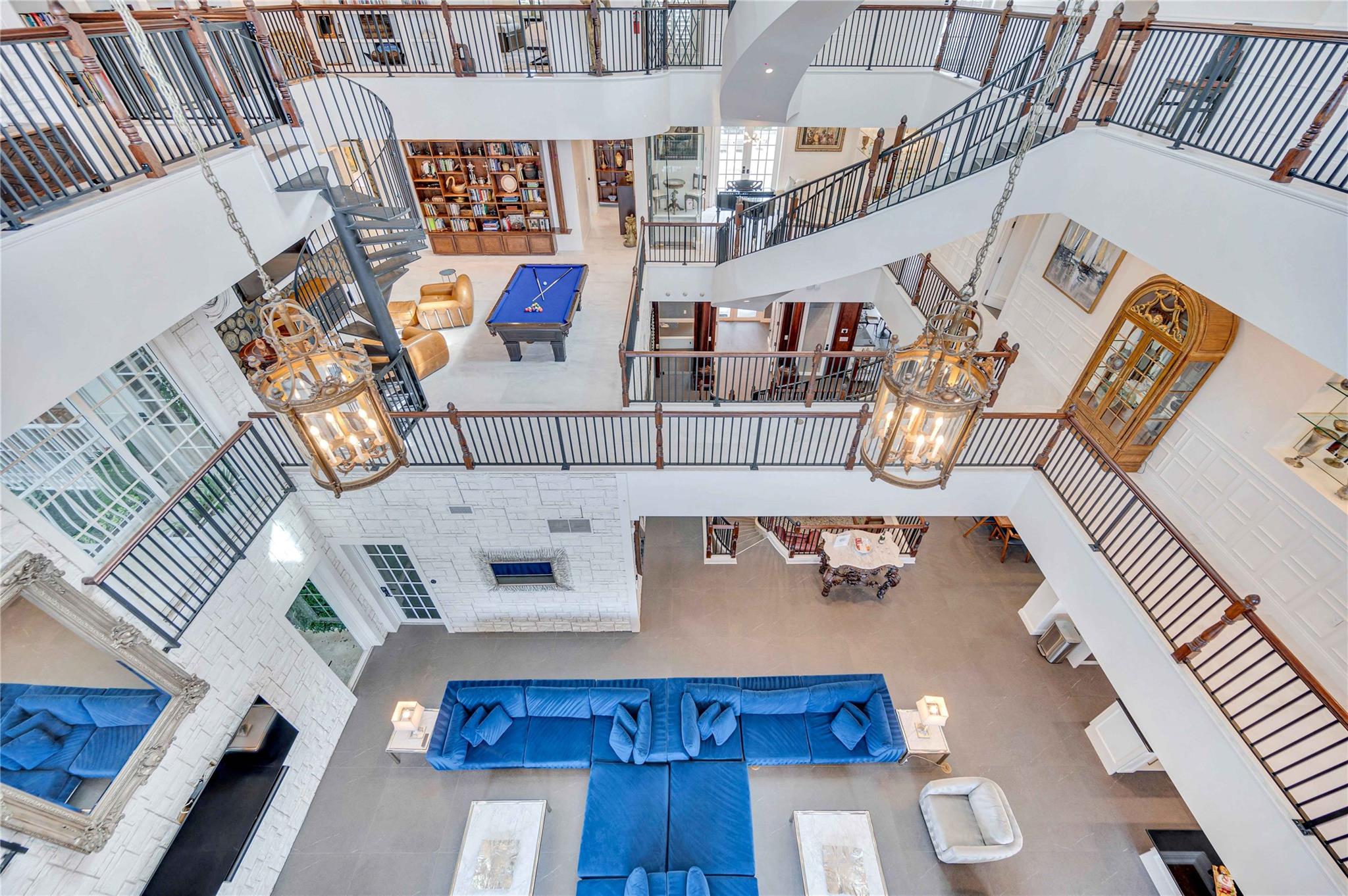 1317 Middle River Dr