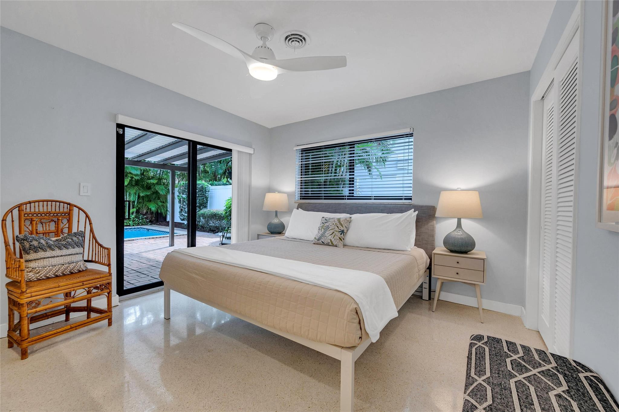 1950 Harbourview Dr