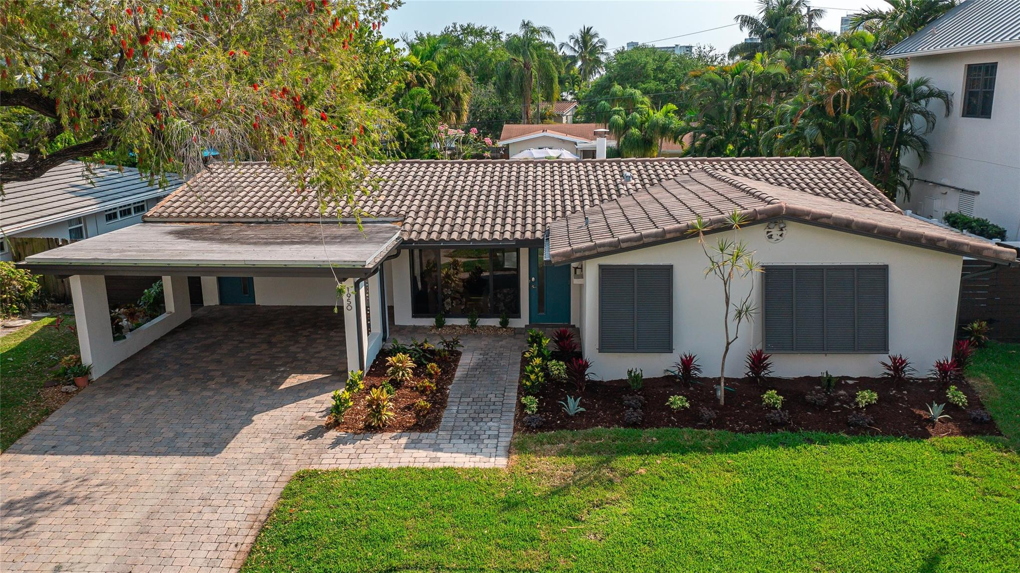 1950 Harbourview Dr