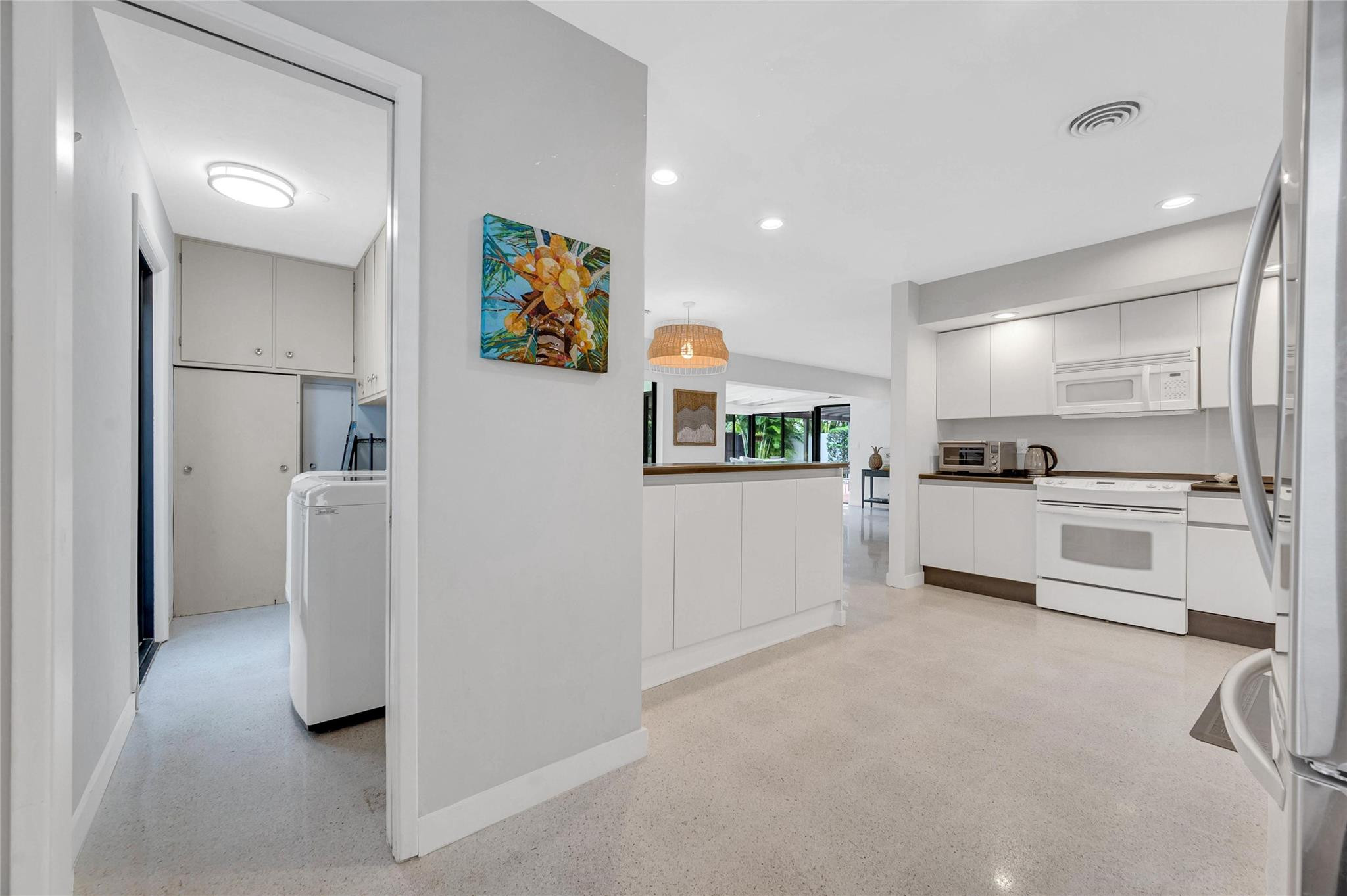 1950 Harbourview Dr