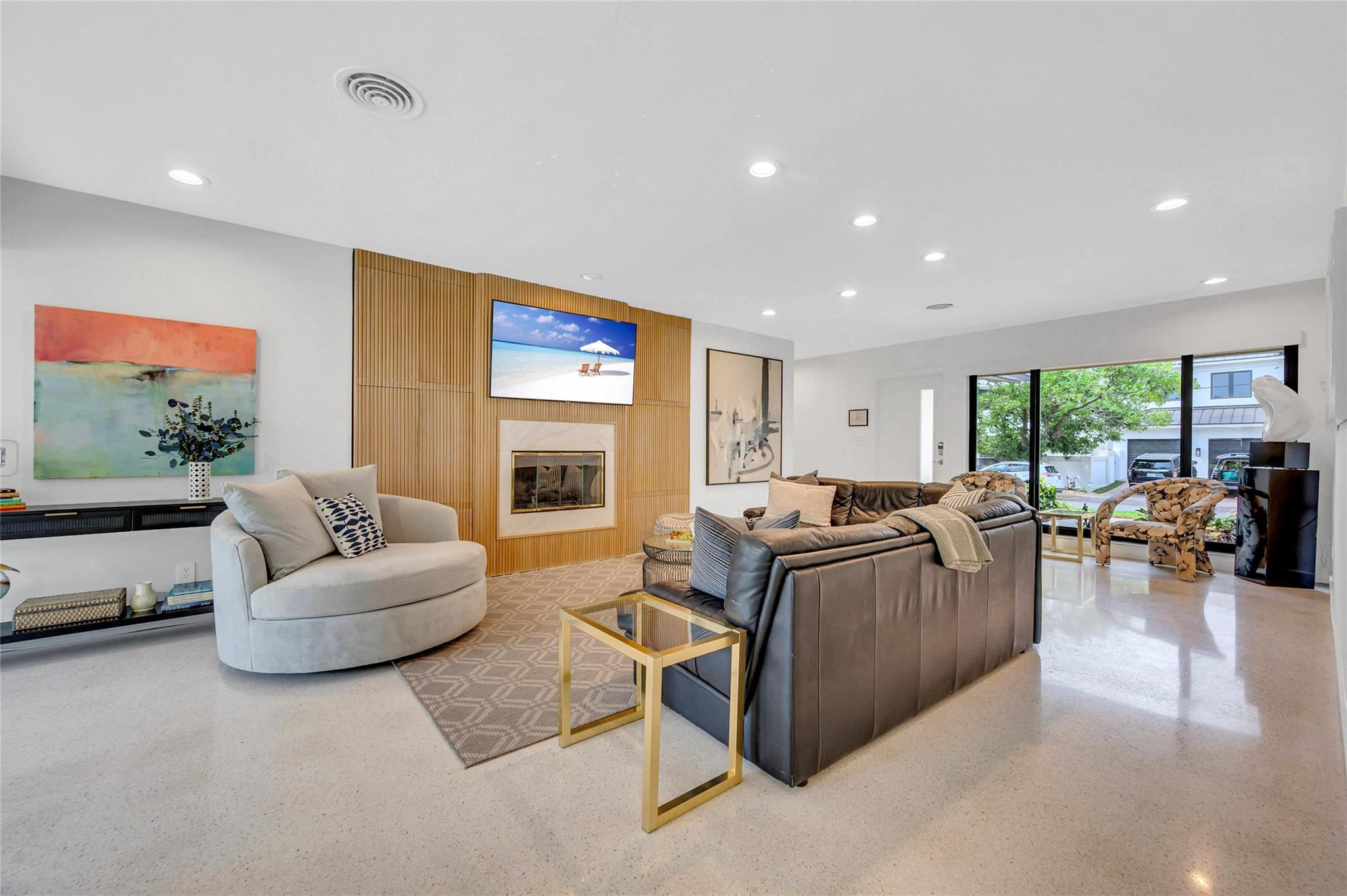 1950 Harbourview Dr