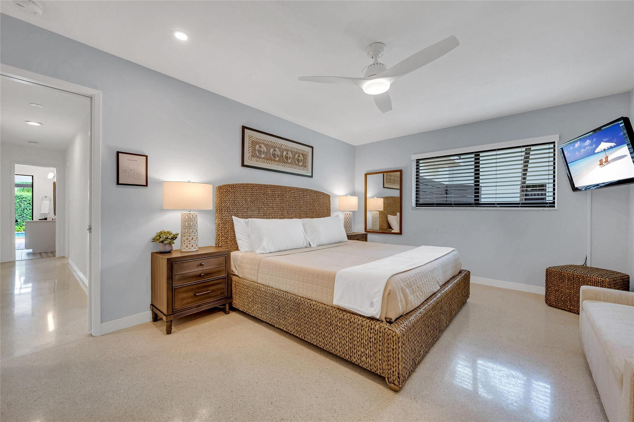 1950 Harbourview Dr