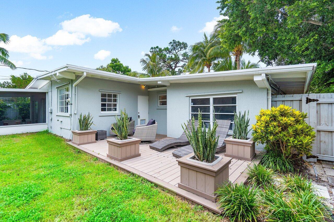 233 Lake Terrace