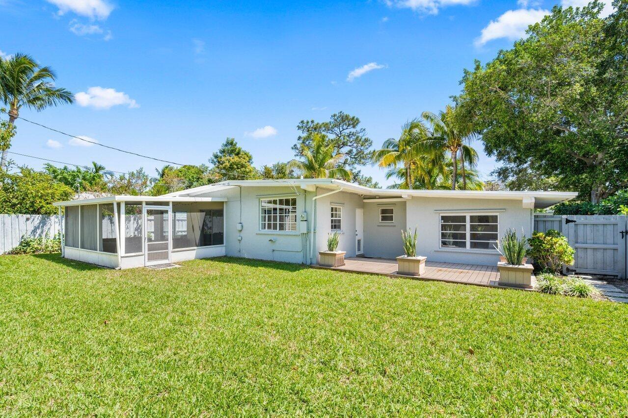 233 Lake Terrace