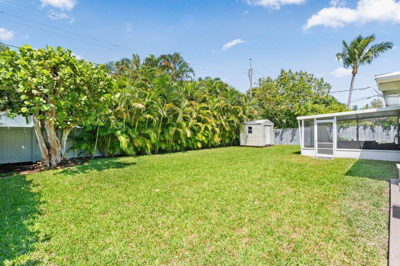 233 Lake Terrace