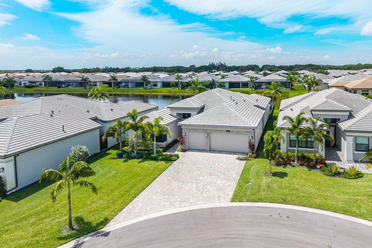 9850 Evergreen Woods Lane