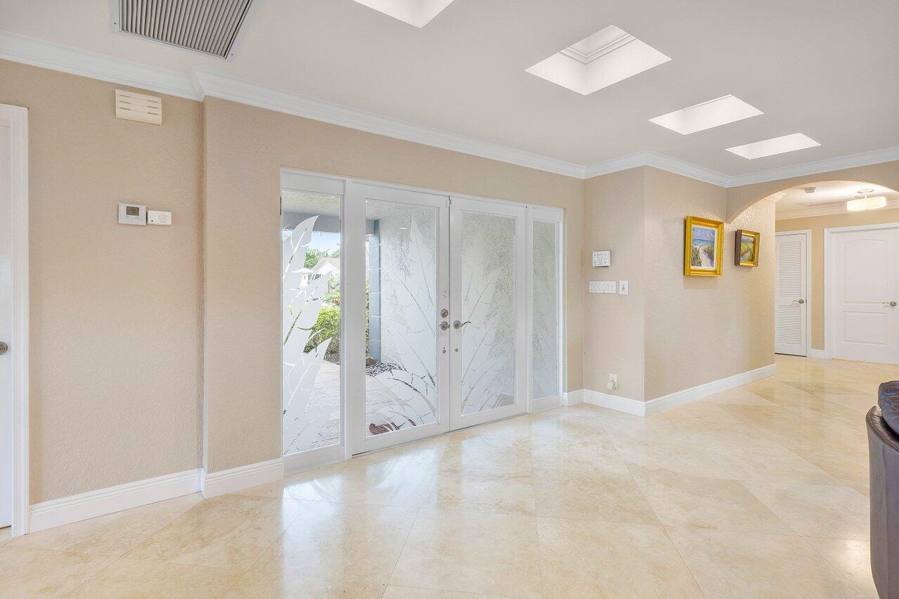 3365 Lakeview Drive