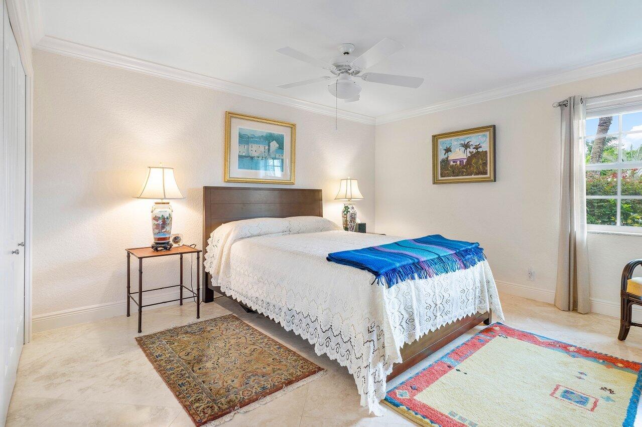 3365 Lakeview Drive