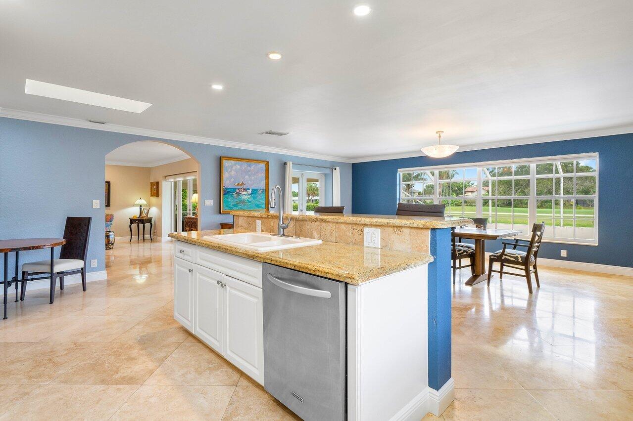 3365 Lakeview Drive