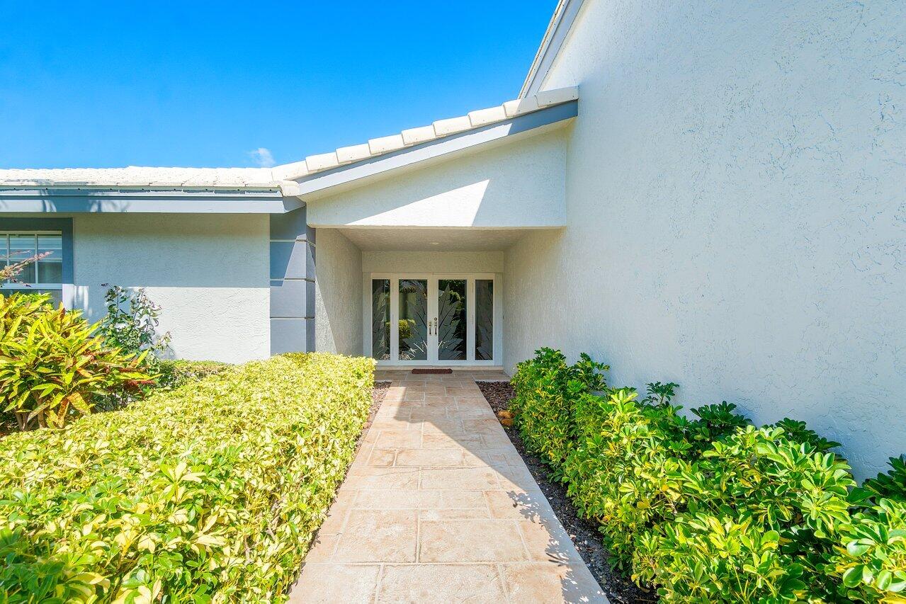 3365 Lakeview Drive