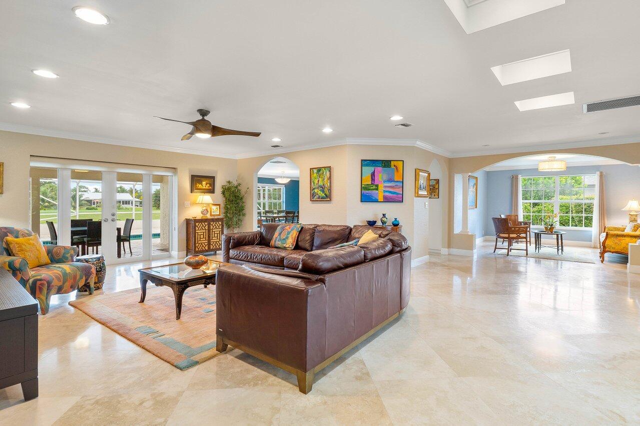 3365 Lakeview Drive