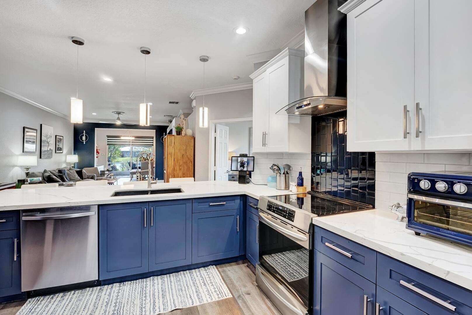 10749 Royal Caribbean Circle