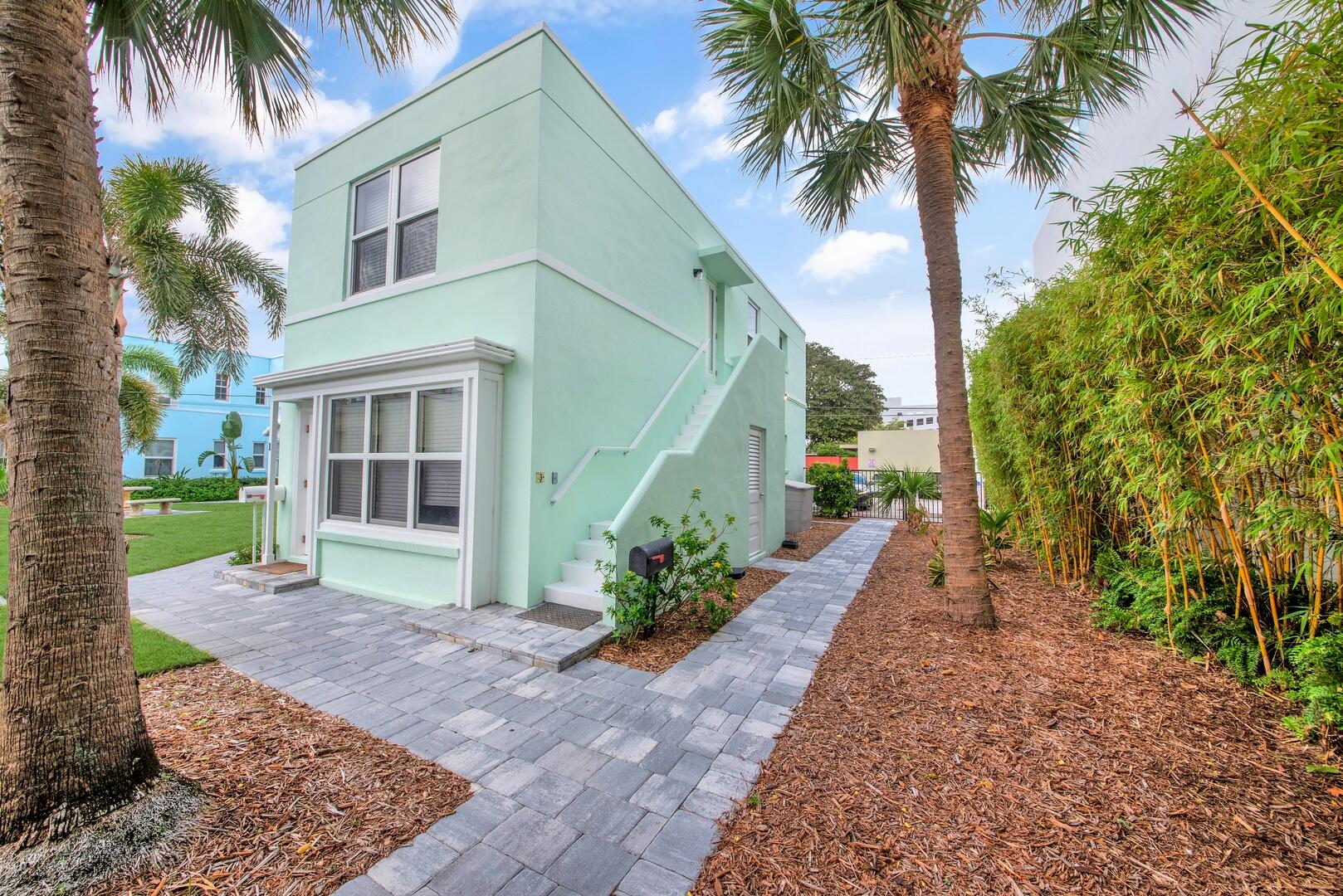 90 SE 5th Avenue 3