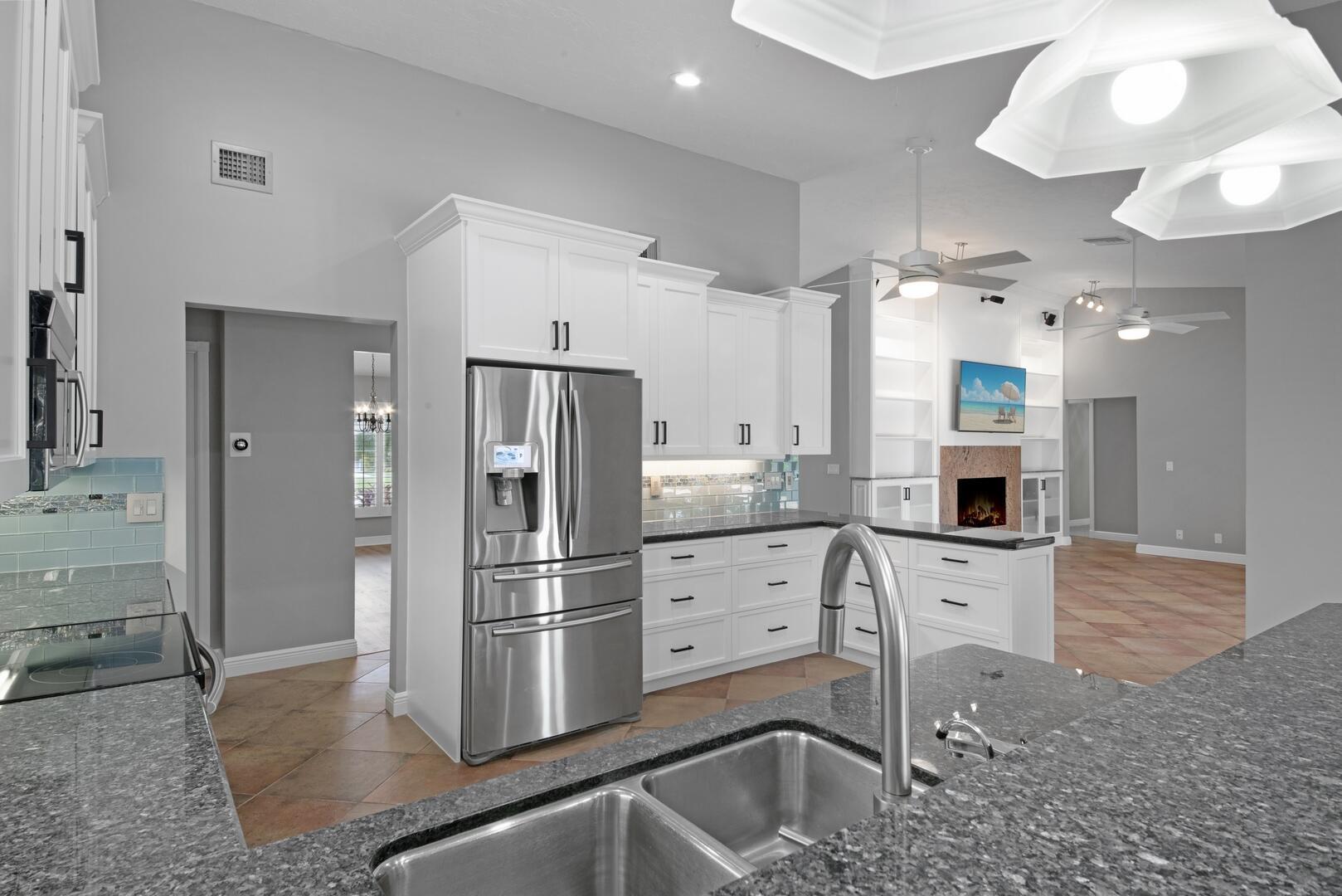 4411 Caryota Drive