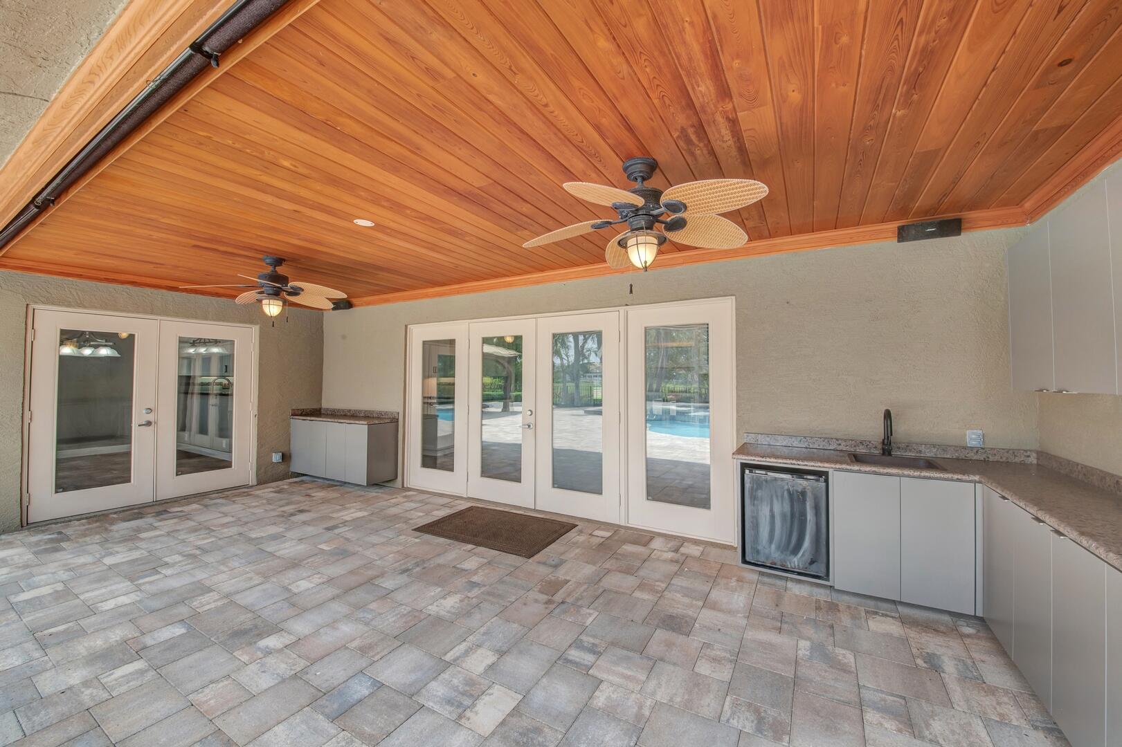 4411 Caryota Drive