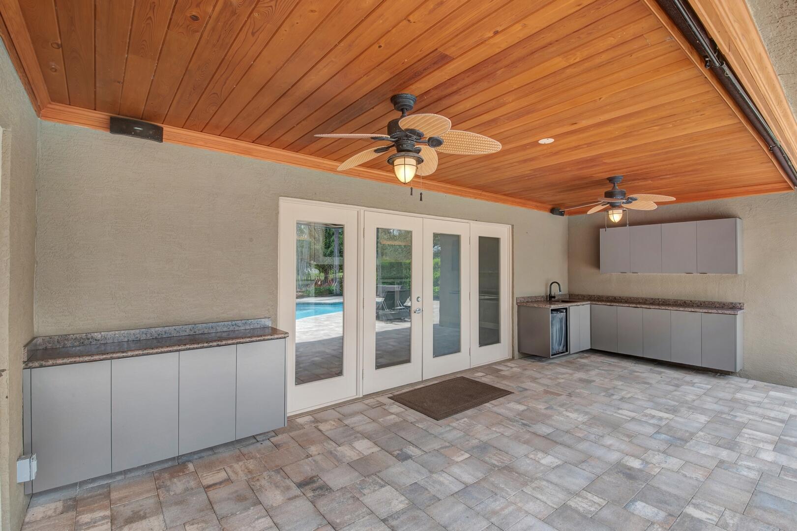 4411 Caryota Drive