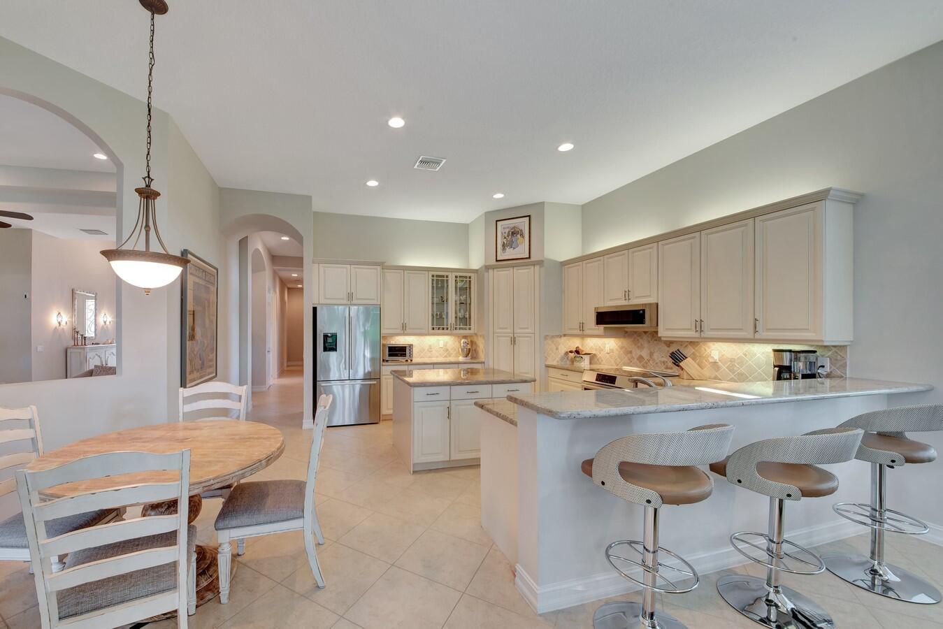 9867 Bluefield Drive