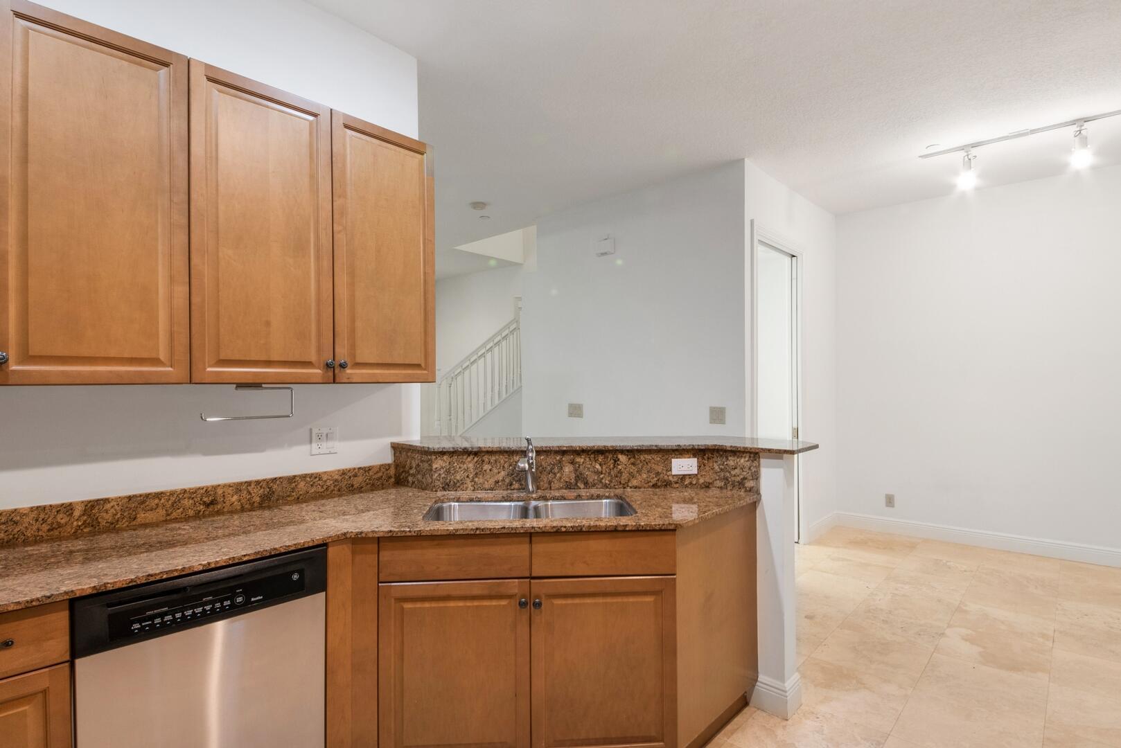 425 NE 69th Circle