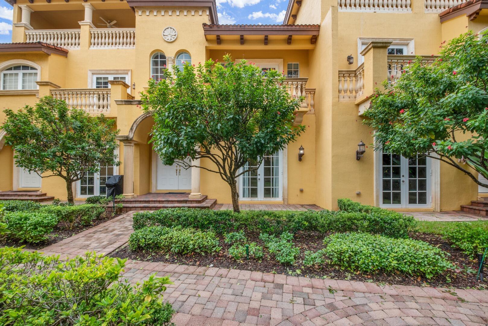 425 NE 69th Circle