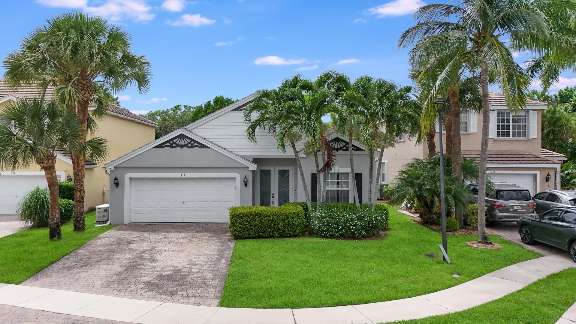 212 Kensington Way