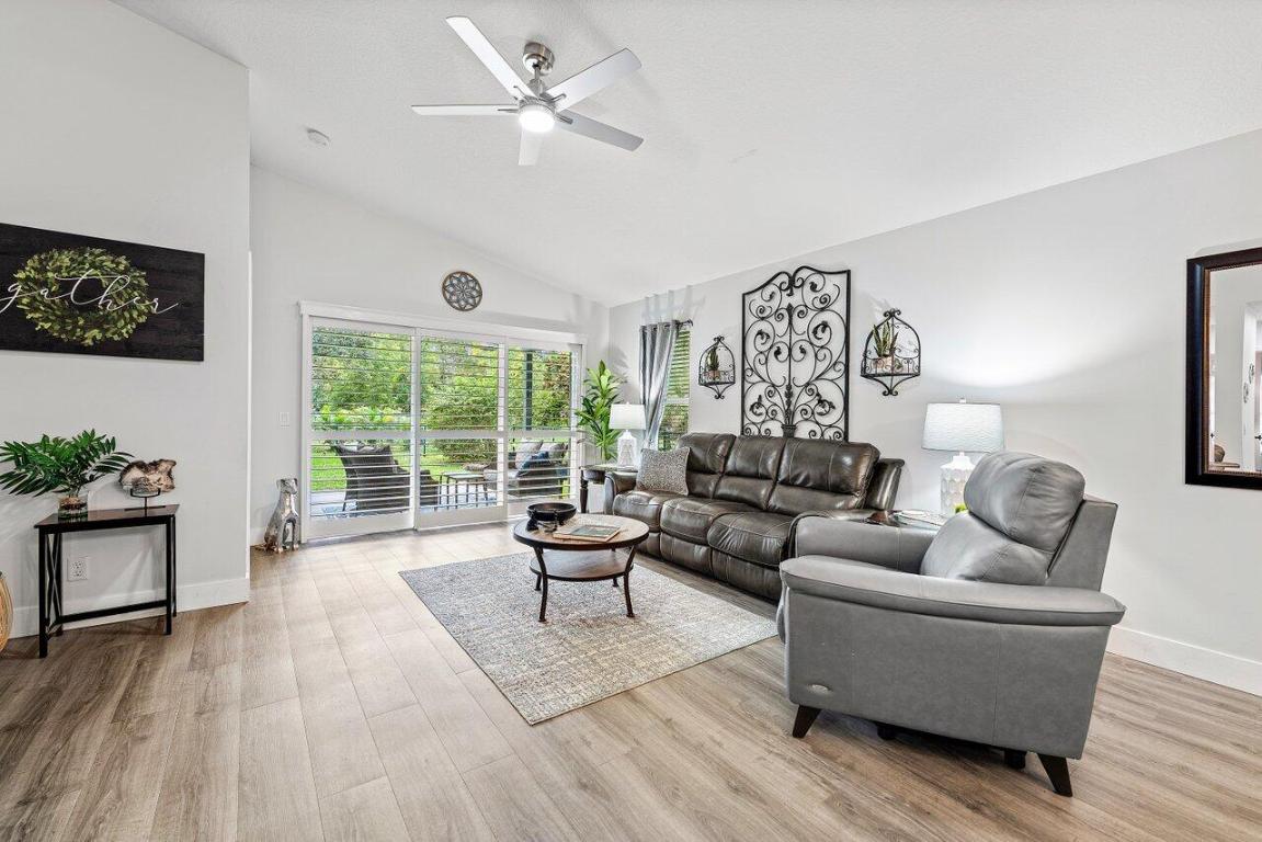 8828 SW Horizon Court