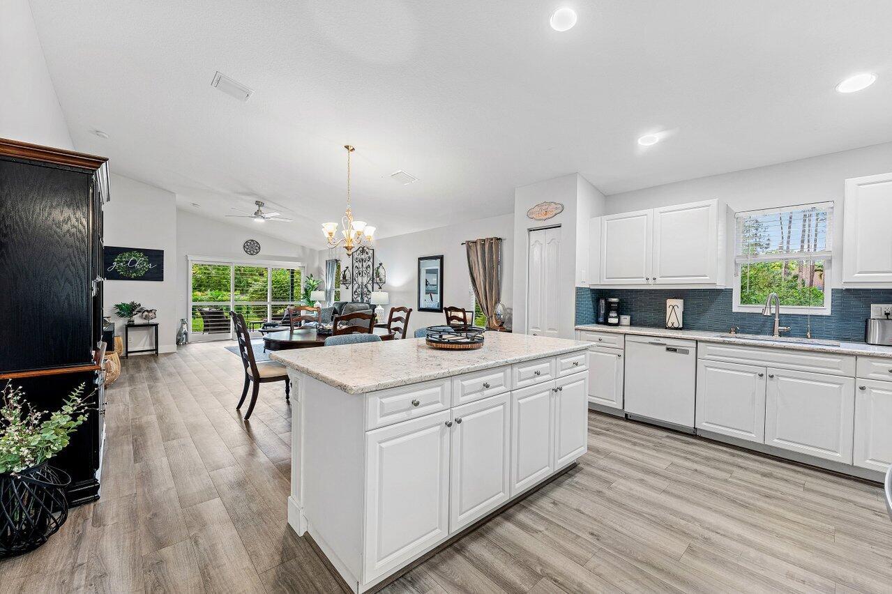 8828 SW Horizon Court