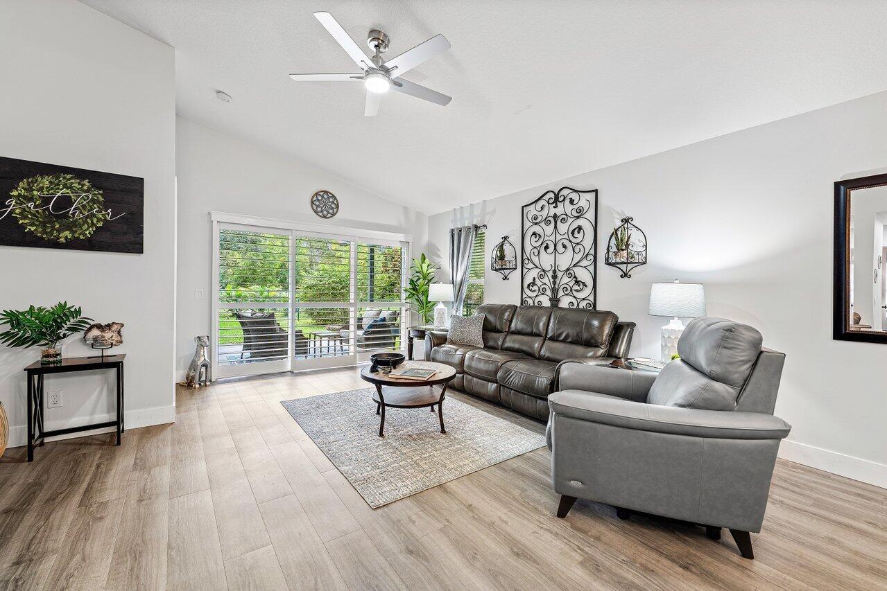 8828 SW Horizon Court