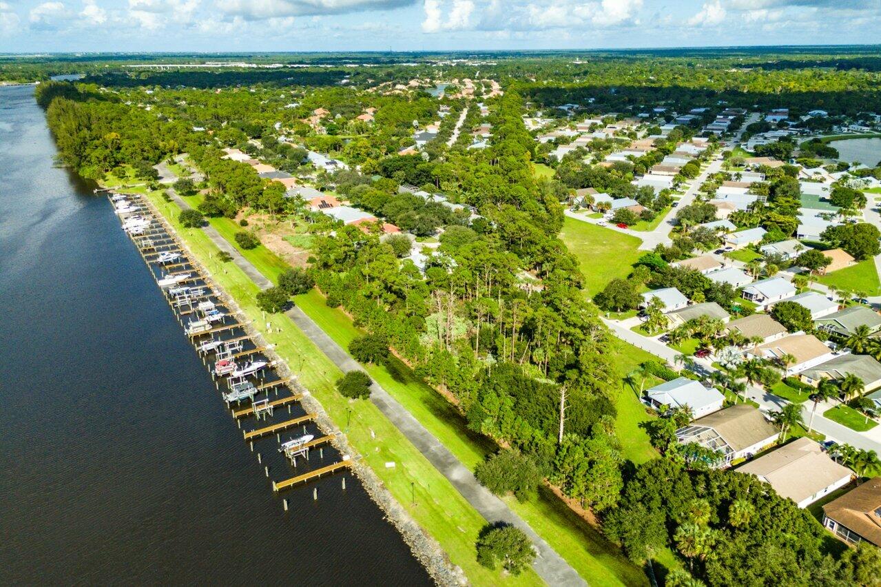 8828 SW Horizon Court