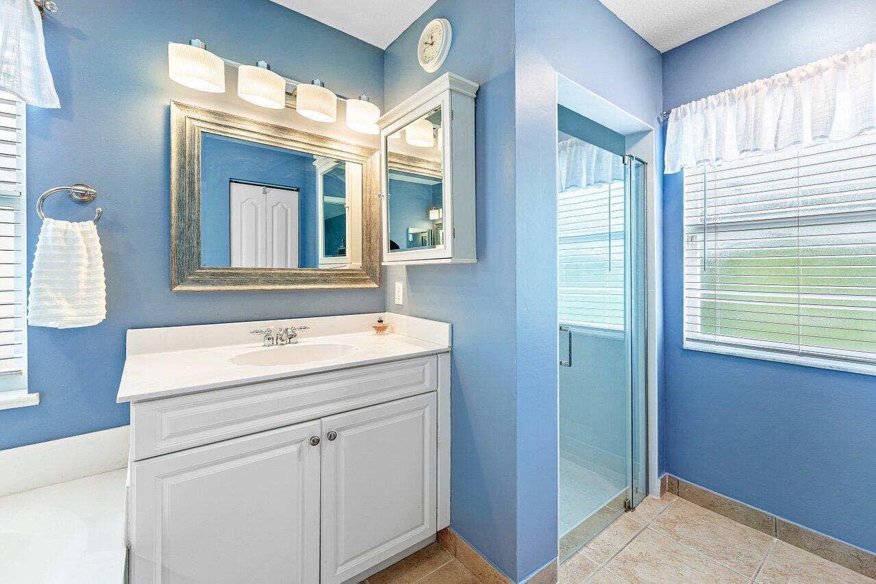 8828 SW Horizon Court