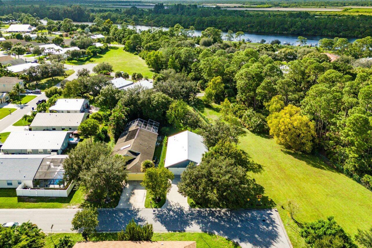 8828 SW Horizon Court