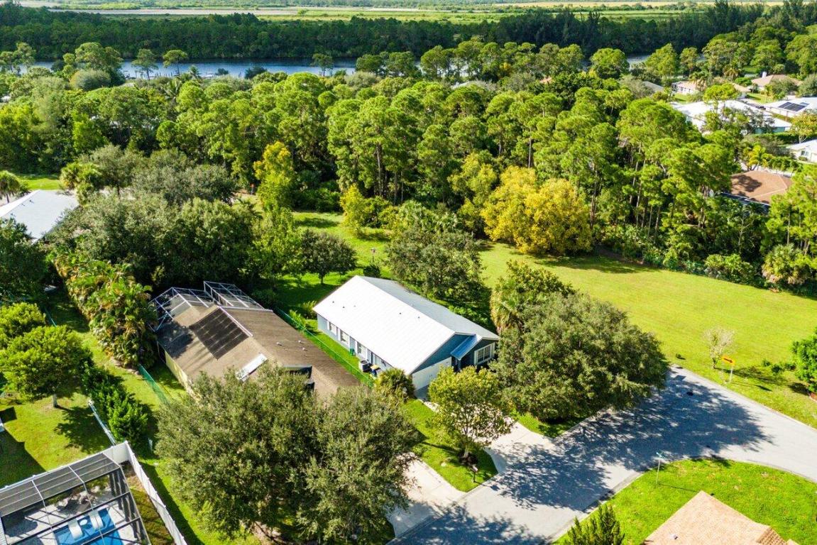 8828 SW Horizon Court