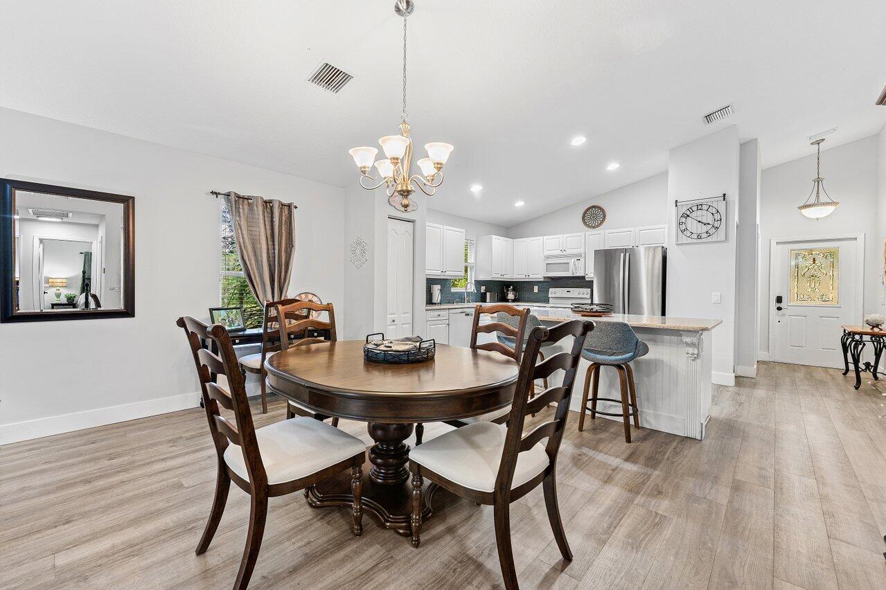 8828 SW Horizon Court