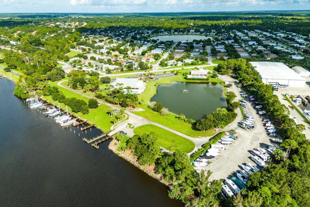 8828 SW Horizon Court