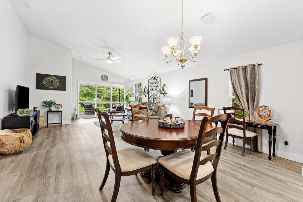 8828 SW Horizon Court