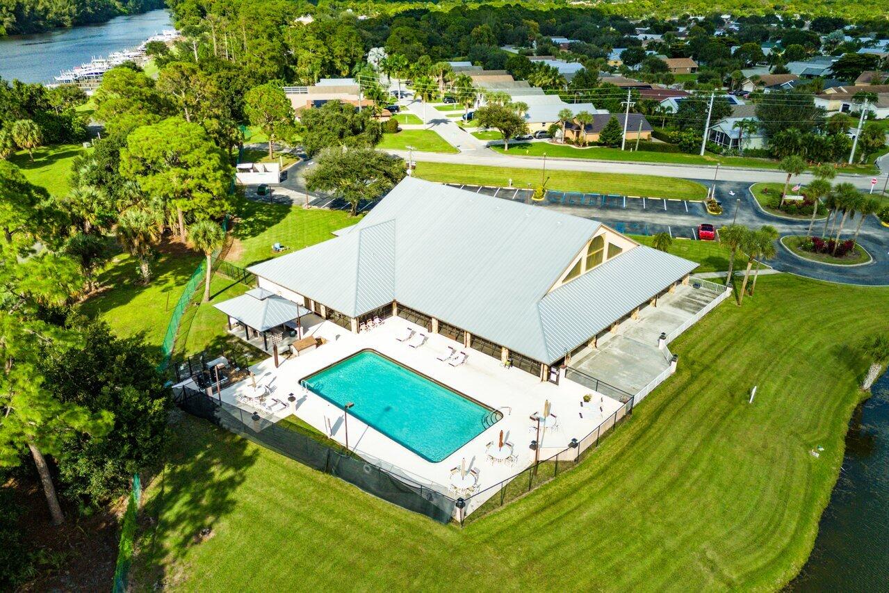 8828 SW Horizon Court