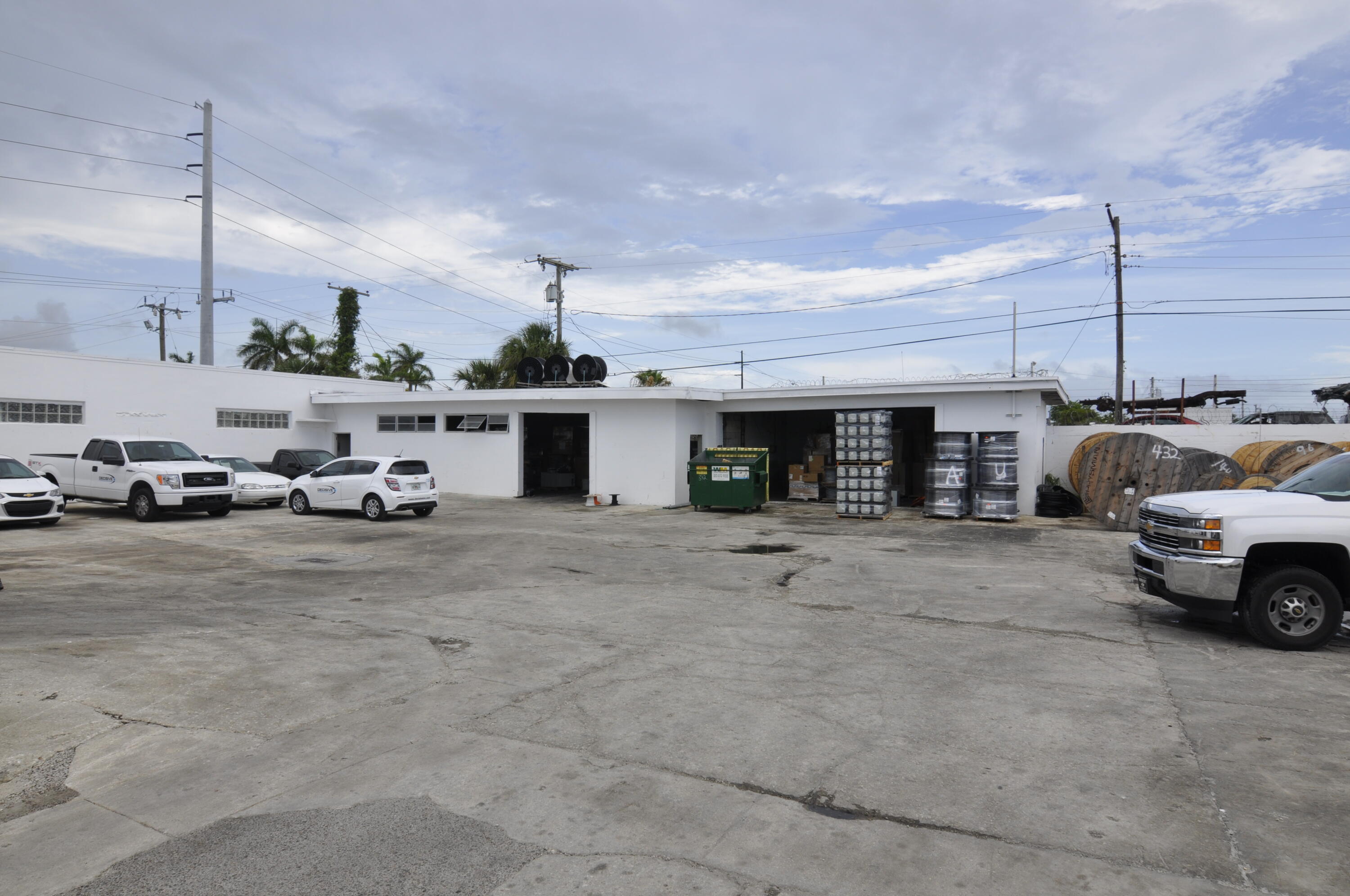 842 NW 7th Terrace NW