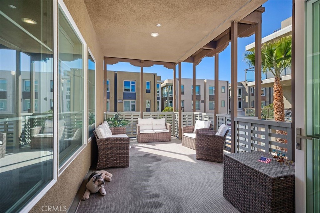 982 Doheny Way