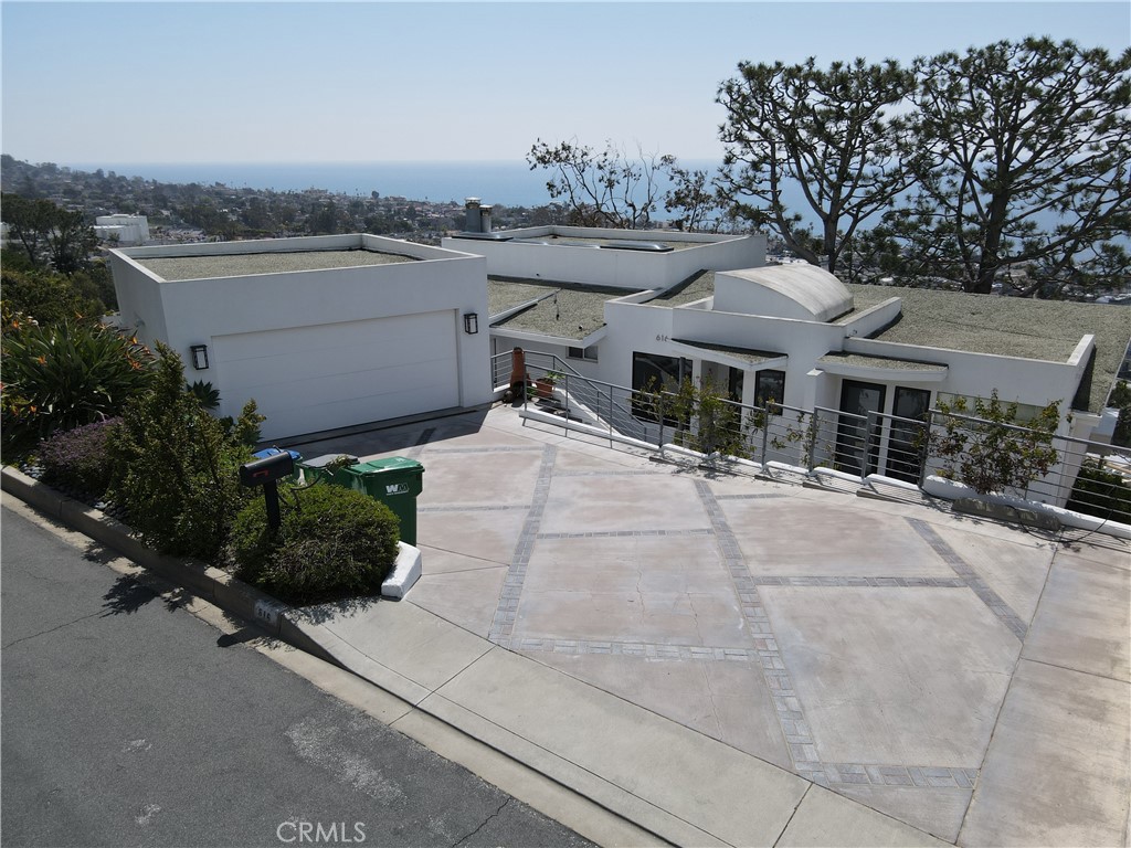 616 Mystic View