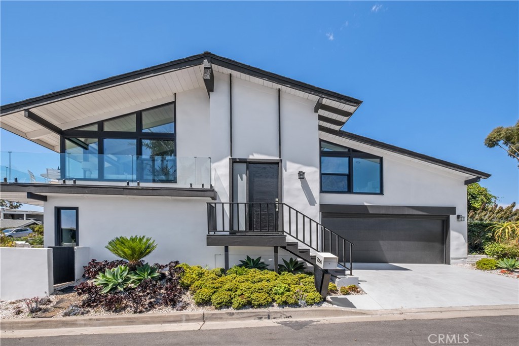 2568 Bonita Way