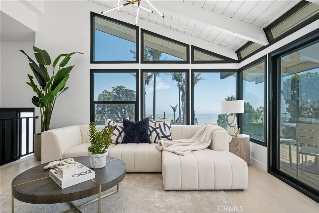 2568 Bonita Way