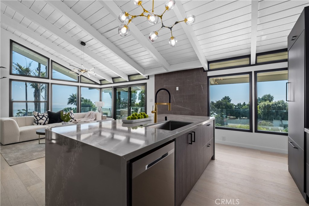 2568 Bonita Way